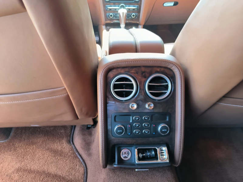 Bentley Flying Spur, снимка 12 - Автомобили и джипове - 50498897