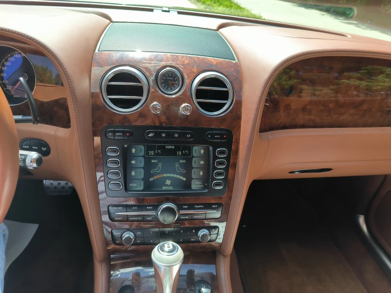 Bentley Flying Spur, снимка 13 - Автомобили и джипове - 50498897