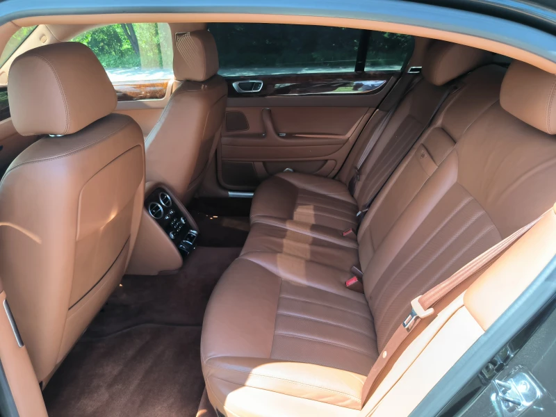 Bentley Flying Spur, снимка 9 - Автомобили и джипове - 50498897