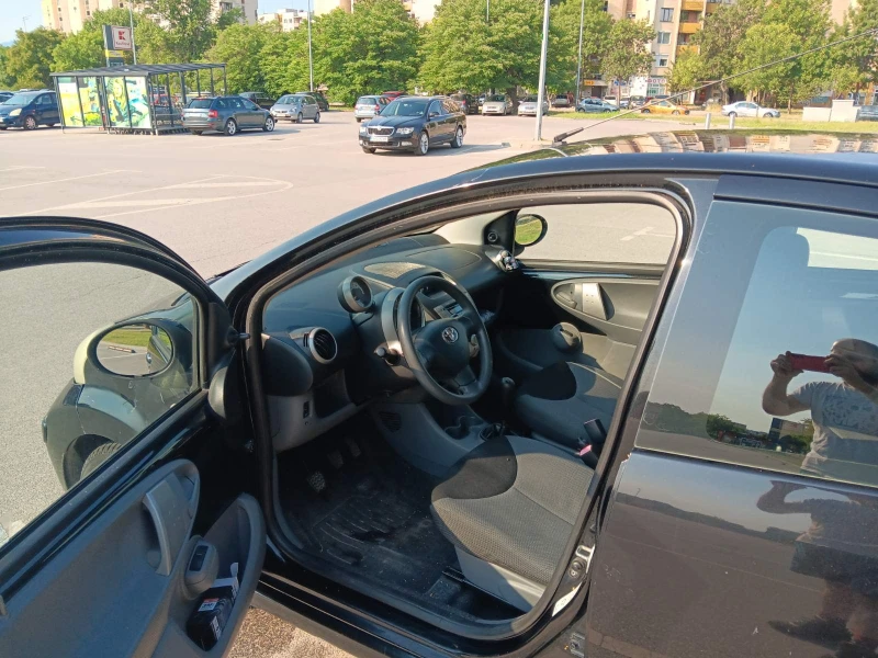 Toyota Aygo 1.0 I, снимка 8 - Автомобили и джипове - 52686826