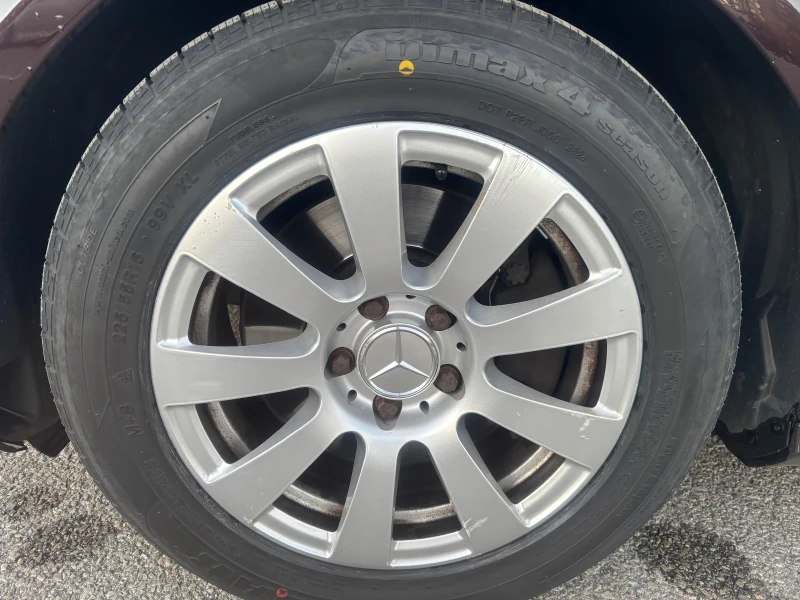 Mercedes-Benz E 250, снимка 11 - Автомобили и джипове - 51680979