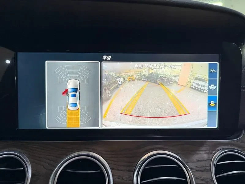 Mercedes-Benz E 220 4Matic Avantgarde - САМО 30% АВАНС, снимка 13 - Автомобили и джипове - 55926910