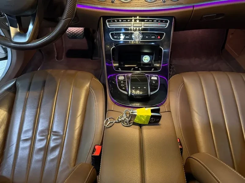 Mercedes-Benz E 220 4Matic Avantgarde - САМО 30% АВАНС, снимка 12 - Автомобили и джипове - 55926910