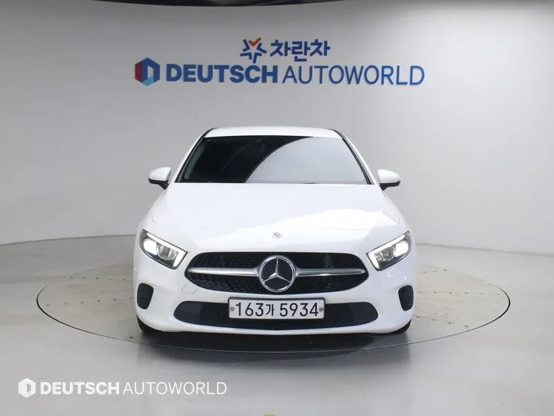 Mercedes-Benz A 220 Hatchback, снимка 3 - Автомобили и джипове - 56020754