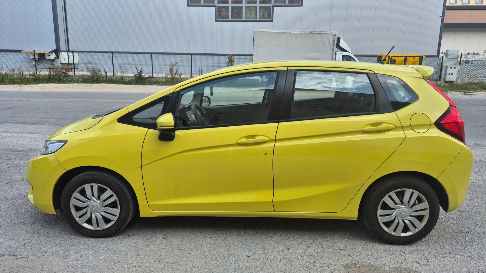 Honda Jazz 1.3 i-VTEC ОТЛИЧНА - изображение 5