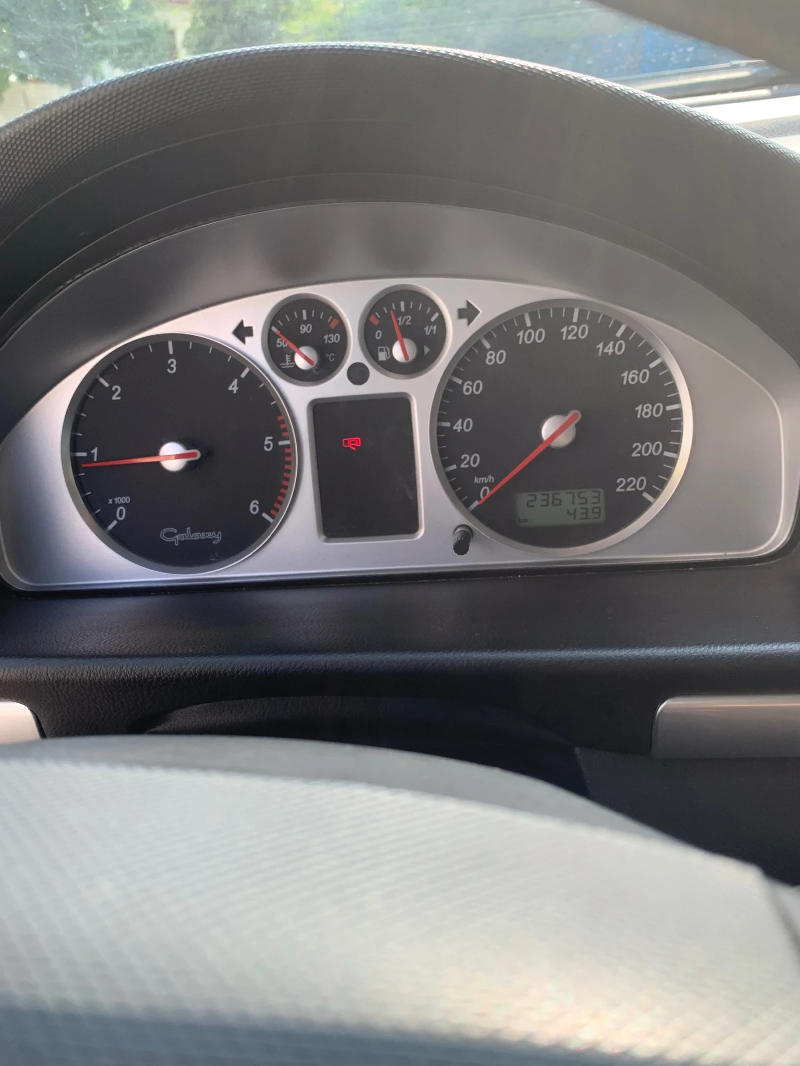 Ford Galaxy 1.9 116 Нов внос - изображение 9
