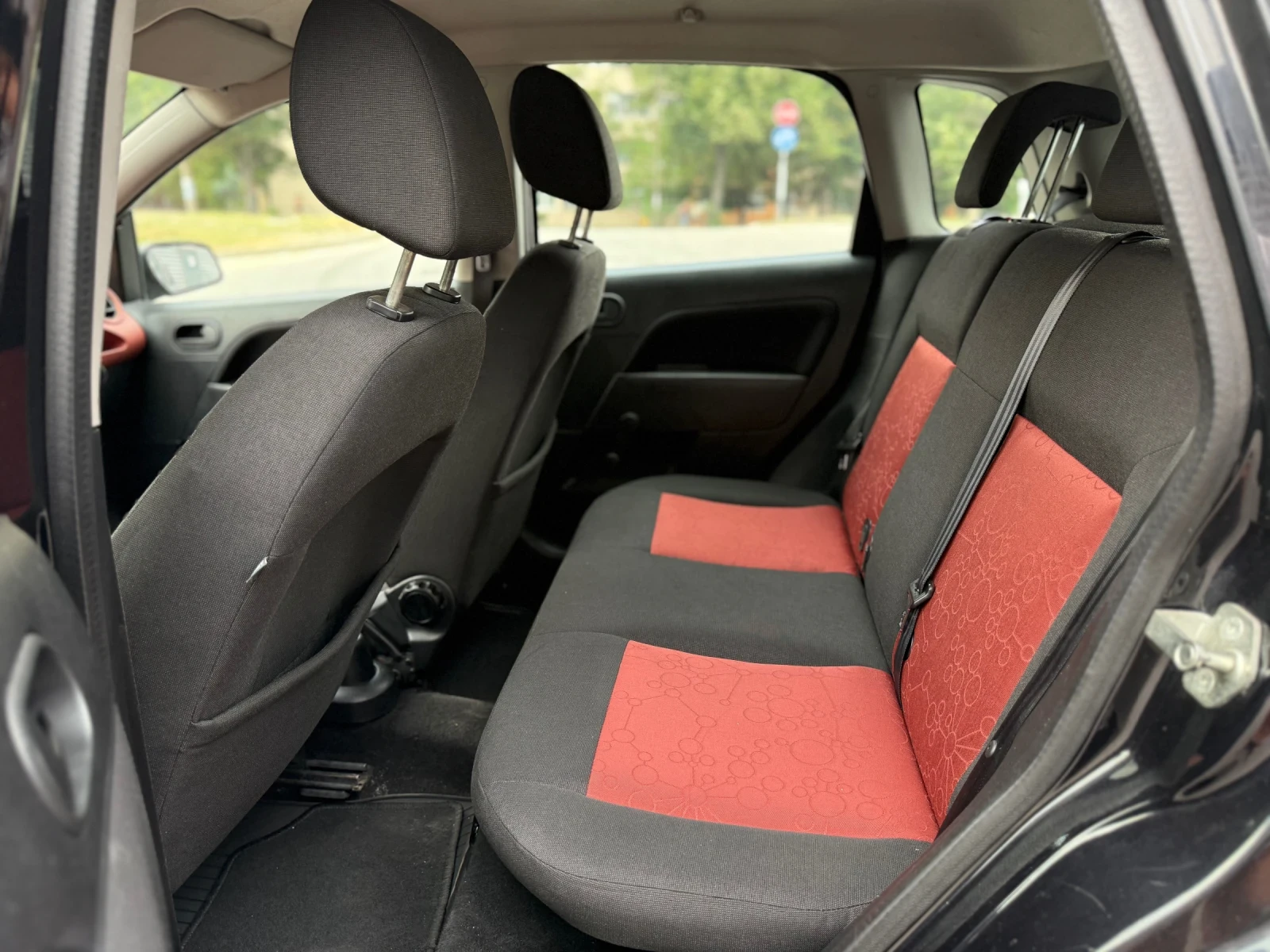 Ford Fiesta Регистриран/Обслужен - изображение 6