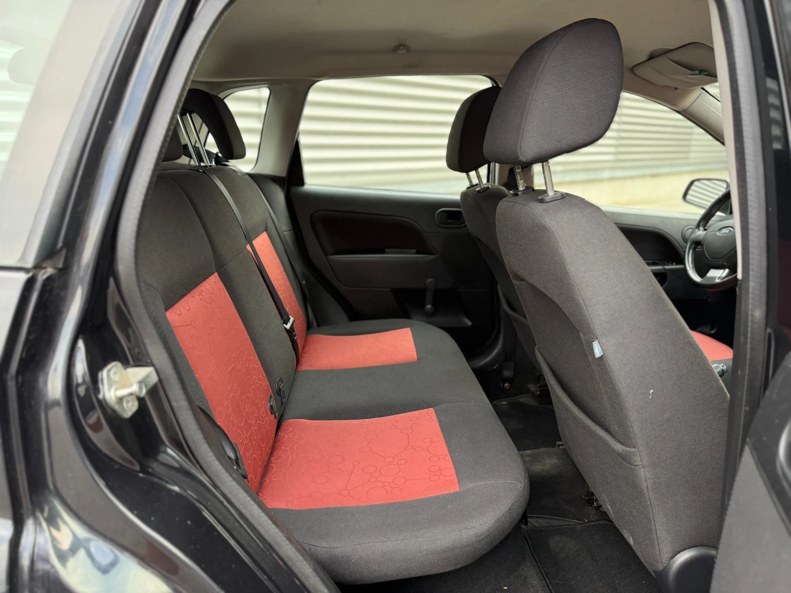 Ford Fiesta Регистриран/Обслужен - изображение 8