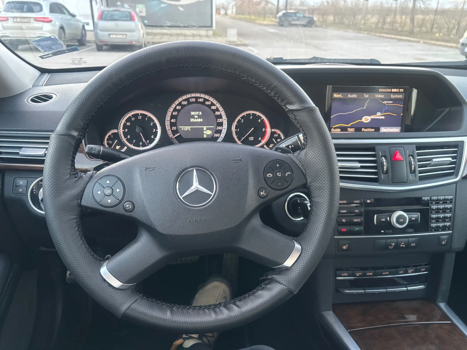 Mercedes-Benz E 250  - изображение 10