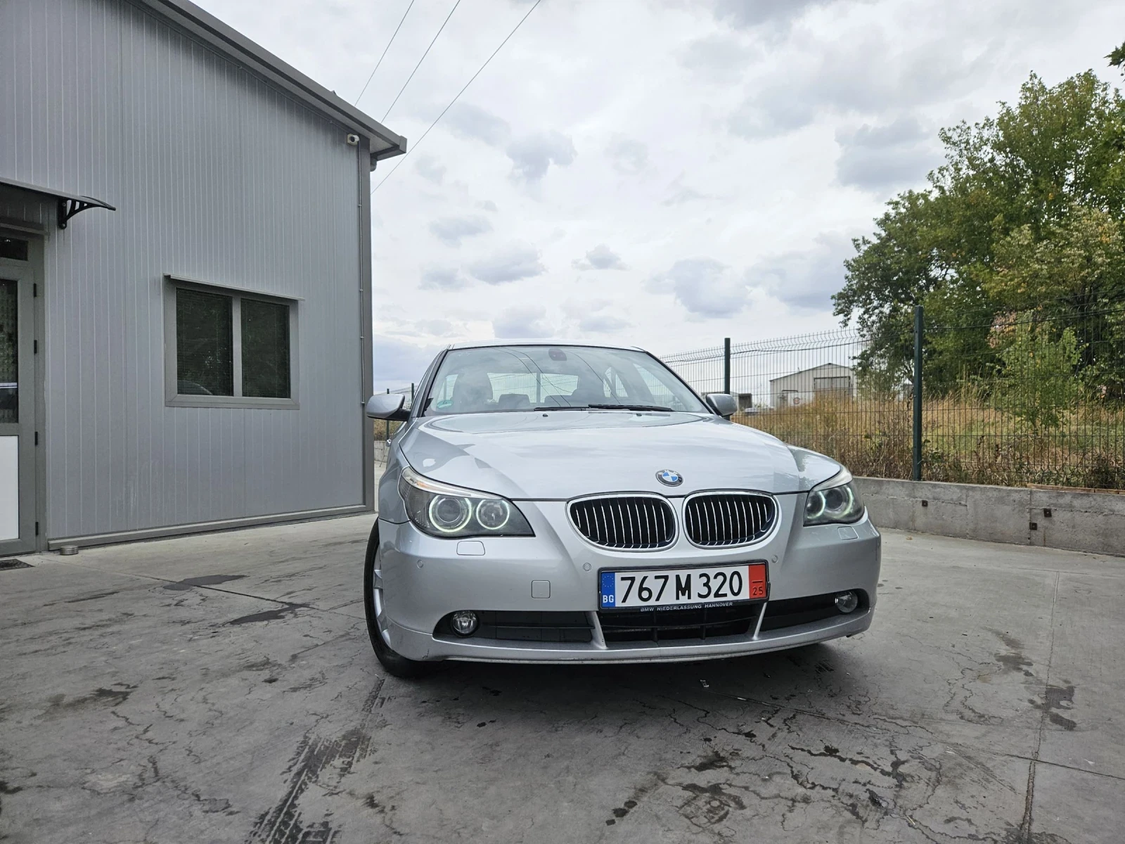 BMW 523  - изображение 2