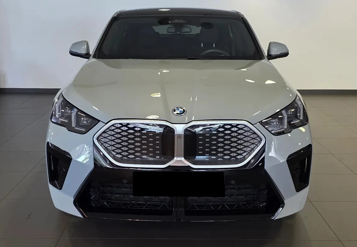 BMW iX2 xDrive30 M Pack - изображение 2