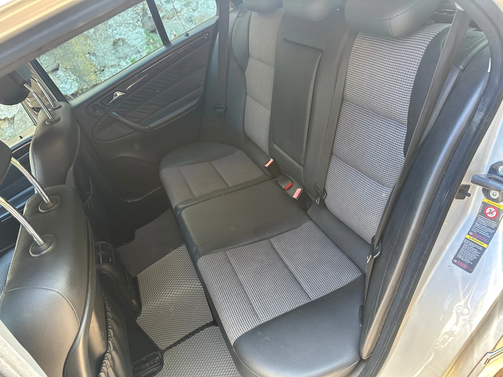 Mercedes-Benz C 320  - изображение 10