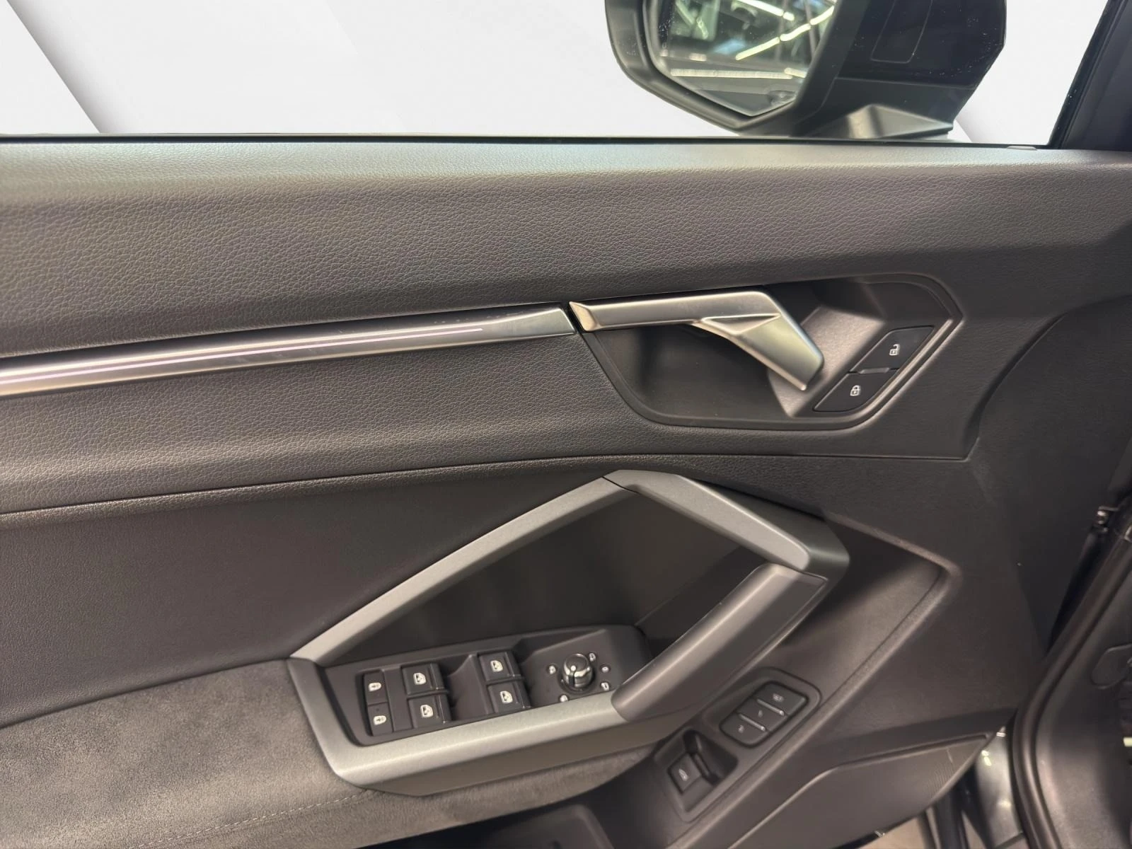 Audi RSQ3 2.5 TFSI/SPORTBACK/QUATTRO/SONOS/PANO/MATRIX/ - изображение 7