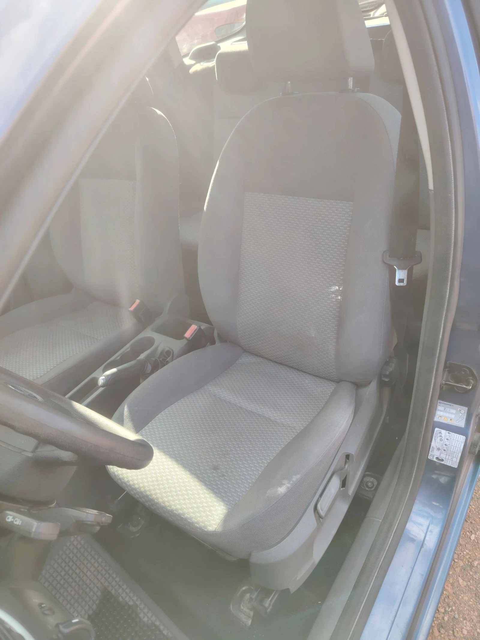 Ford Focus 1.8D, снимка 12 - Автомобили и джипове - 54805099