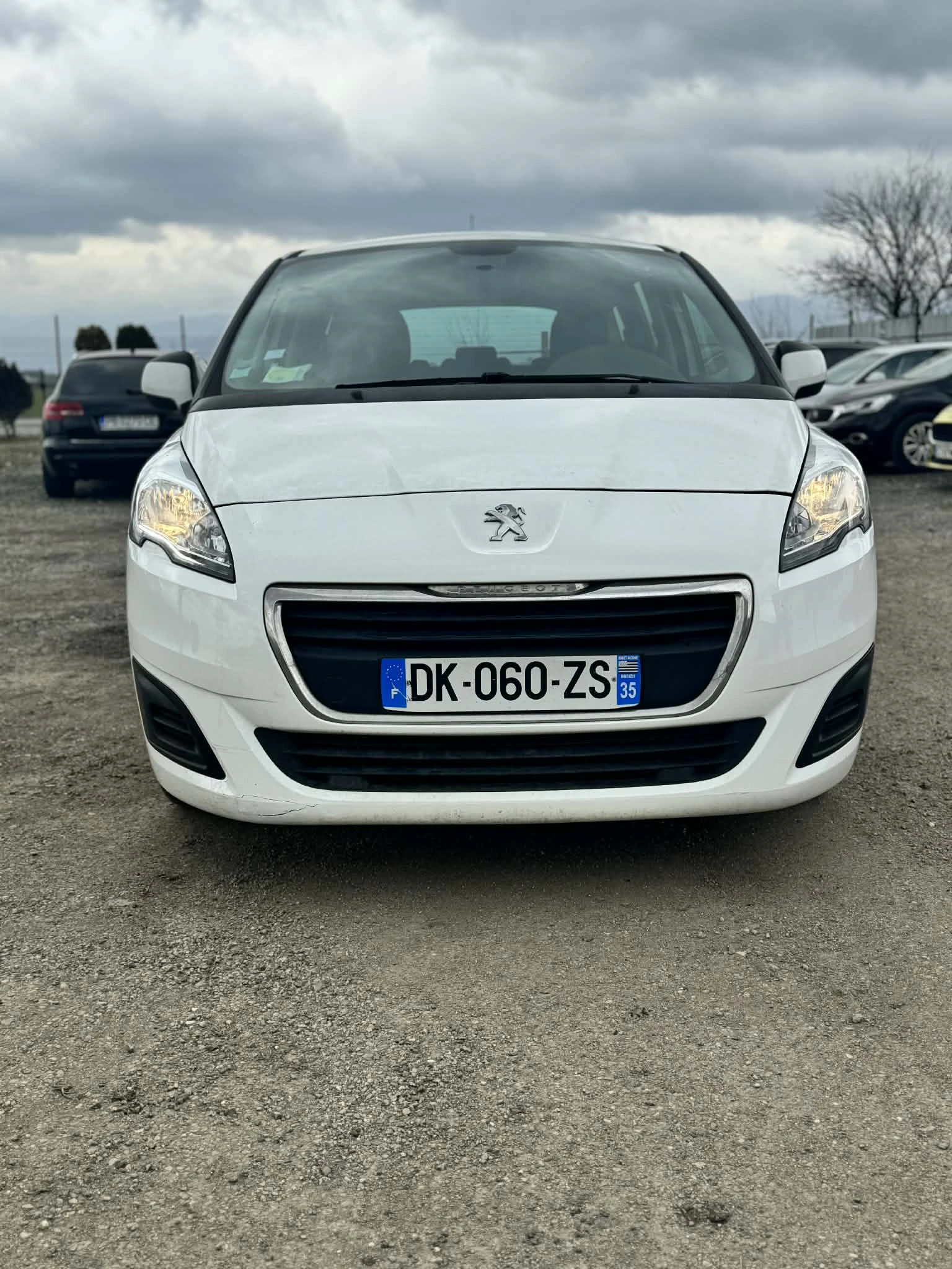 Peugeot 5008 1.6 HDI 115, снимка 4 - Автомобили и джипове - 53933248