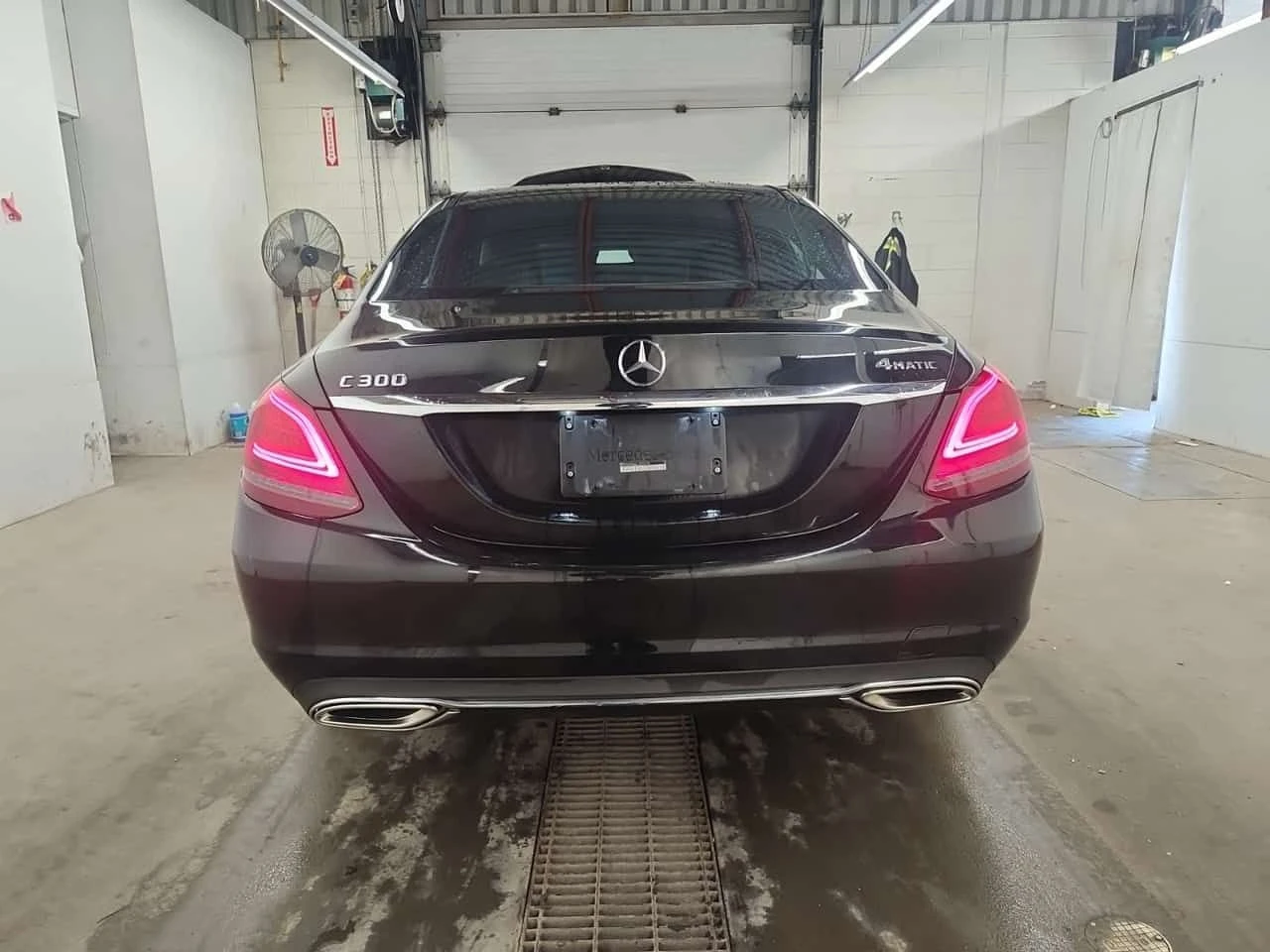 Mercedes-Benz C 300 360 КАМЕРИ| PANORAMA| CARFAX| 2 КЛЮЧА| , снимка 7 - Автомобили и джипове - 53999975