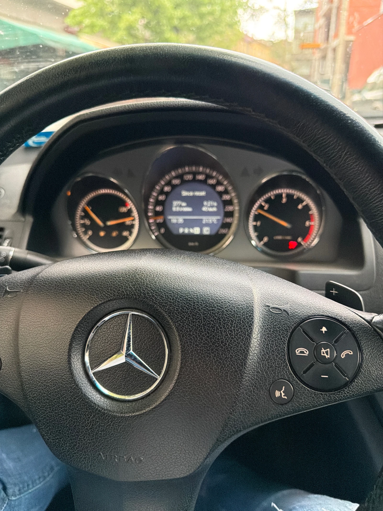 Mercedes-Benz C 220 2.2, снимка 4 - Автомобили и джипове - 54248898