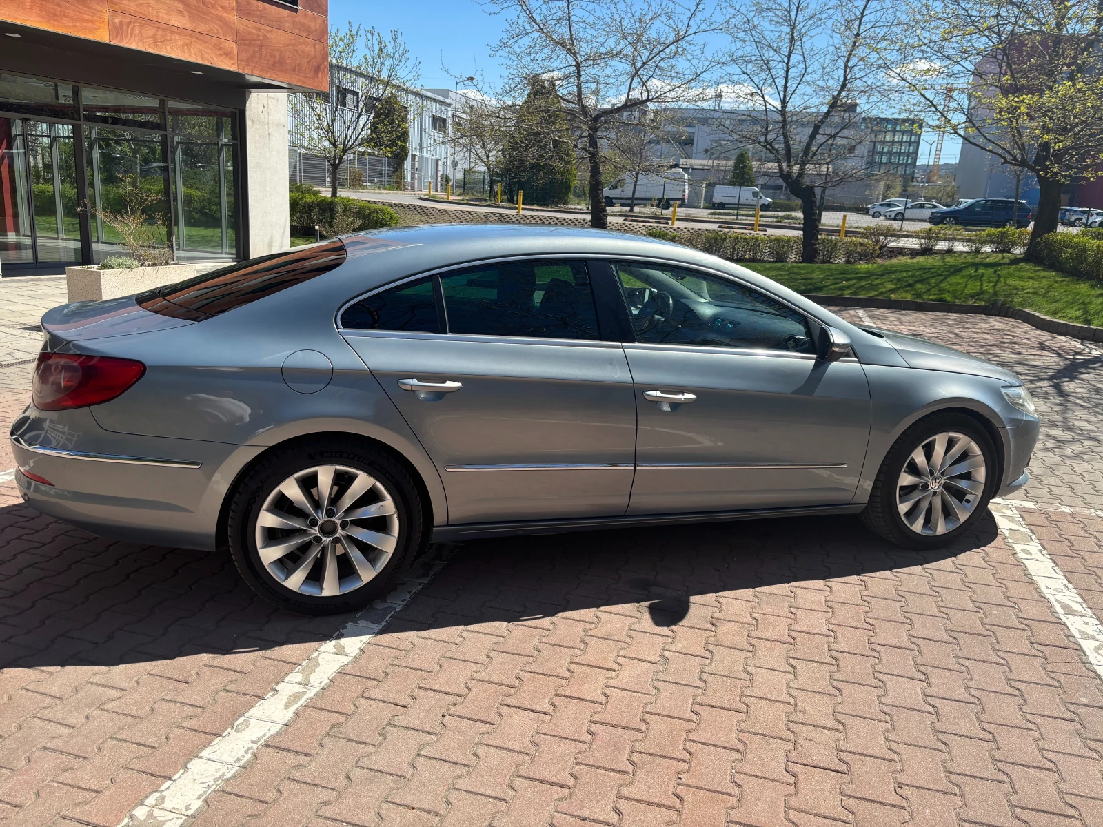 VW CC 2.0 TDI, снимка 8 - Автомобили и джипове - 54370071