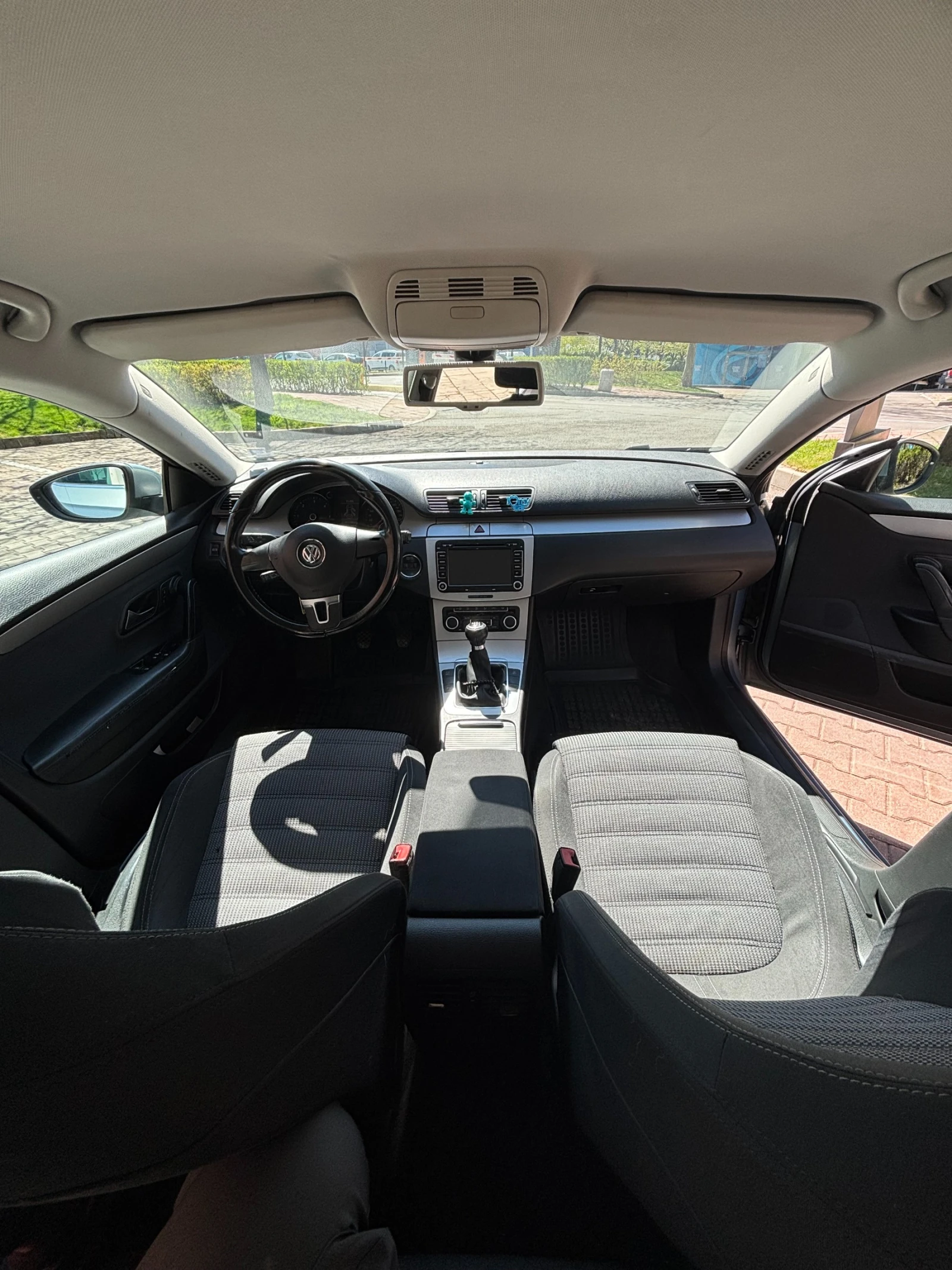 VW CC 2.0 TDI, снимка 11 - Автомобили и джипове - 54370071