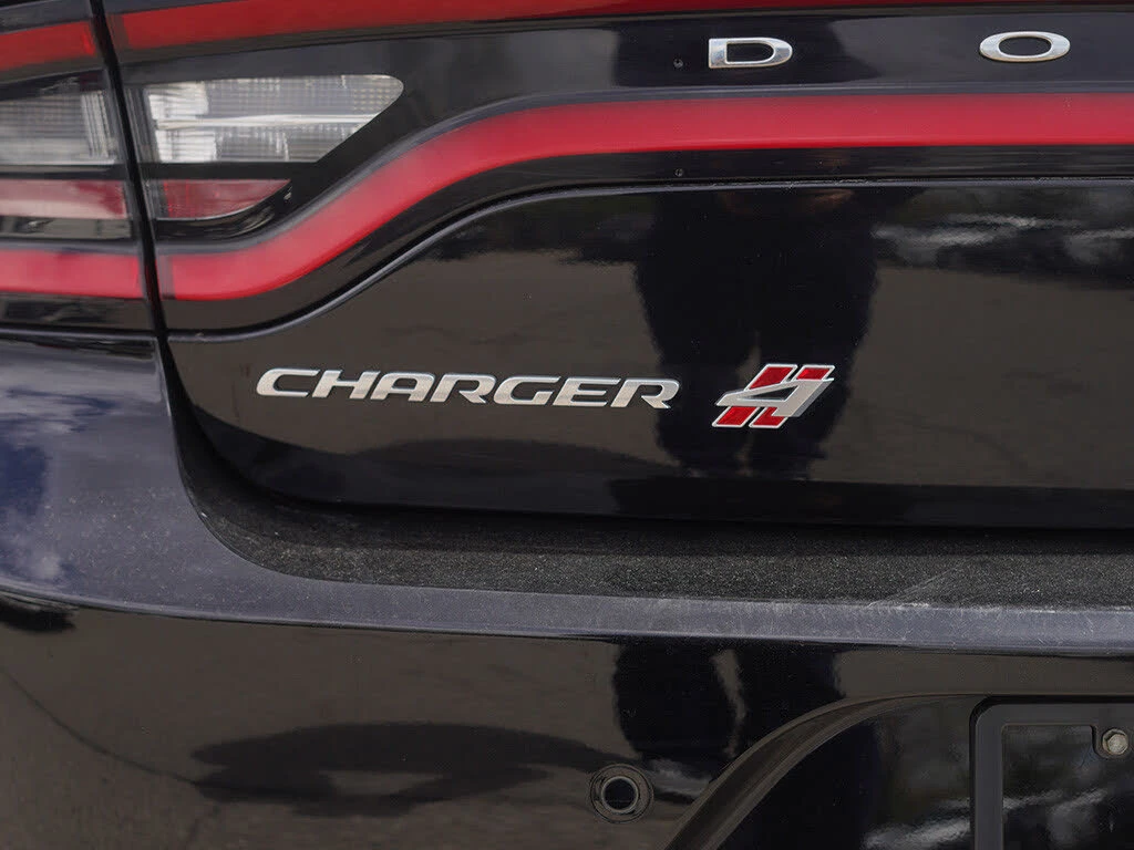 Dodge Charger  SXT AWD, снимка 8 - Автомобили и джипове - 54576816