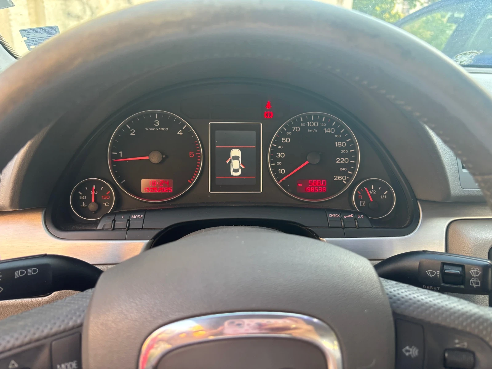Audi A4 3.0 TDI, снимка 8 - Автомобили и джипове - 54598389