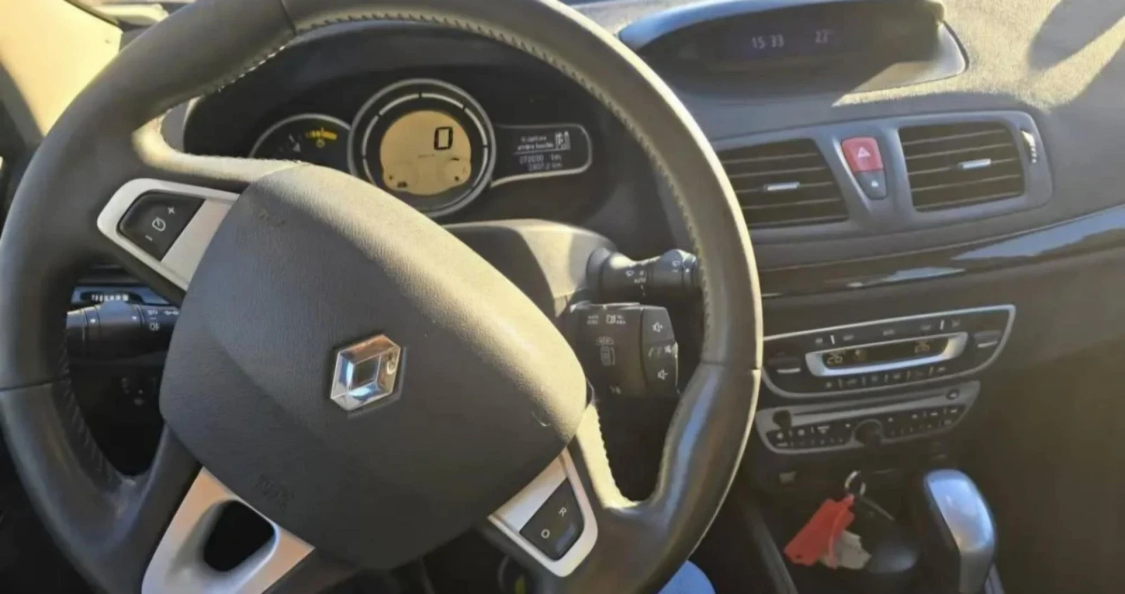 Renault Megane, снимка 6 - Автомобили и джипове - 54639558