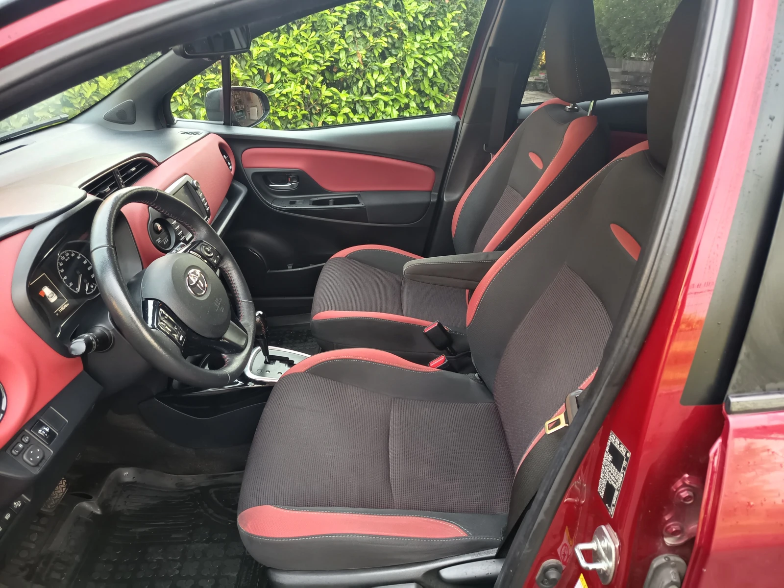 Toyota Yaris, снимка 4 - Автомобили и джипове - 54805919