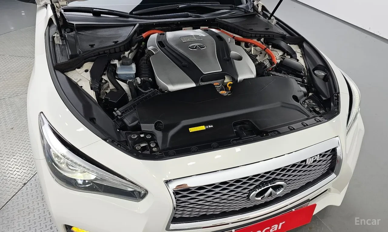 Infiniti Q50 S 3.5 Hybrid, снимка 6 - Автомобили и джипове - 55311749