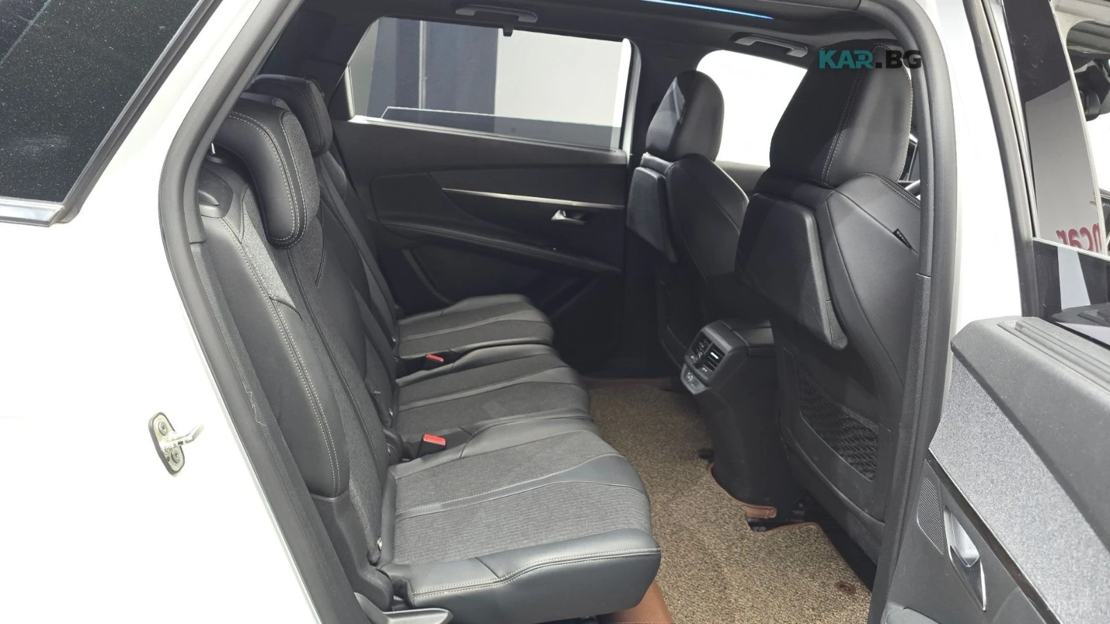 Peugeot 5008 1.5BlueHDI* GT-LINE* ПОДГРЕВ* ПАНО* КАМЕРА* , снимка 11 - Автомобили и джипове - 55315122