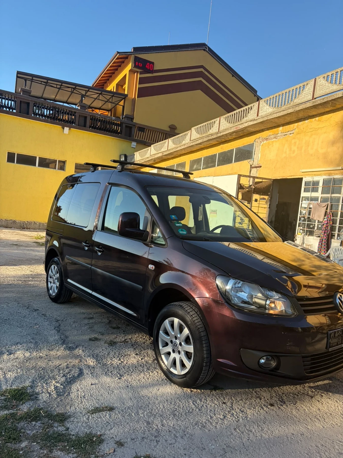 VW Caddy TDI, снимка 5 - Автомобили и джипове - 55980904
