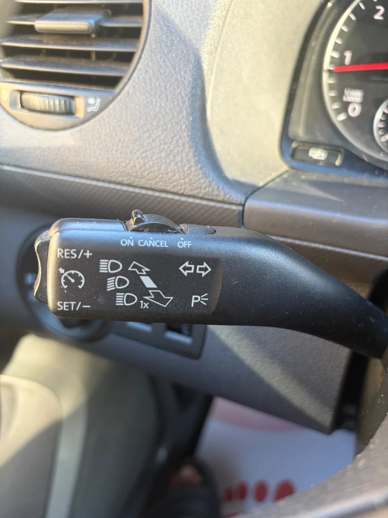 VW Caddy TDI, снимка 7 - Автомобили и джипове - 55980904