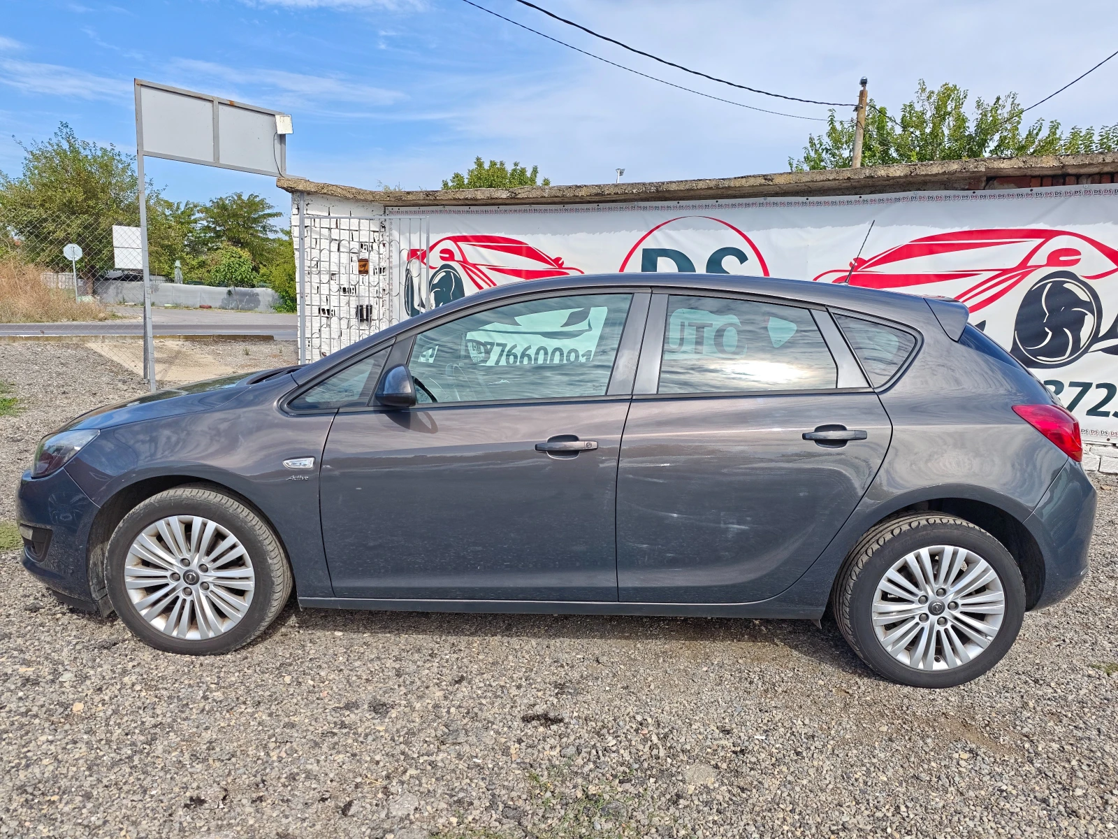 Opel Astra 1.6CDTI Facelift, снимка 2 - Автомобили и джипове - 56164966