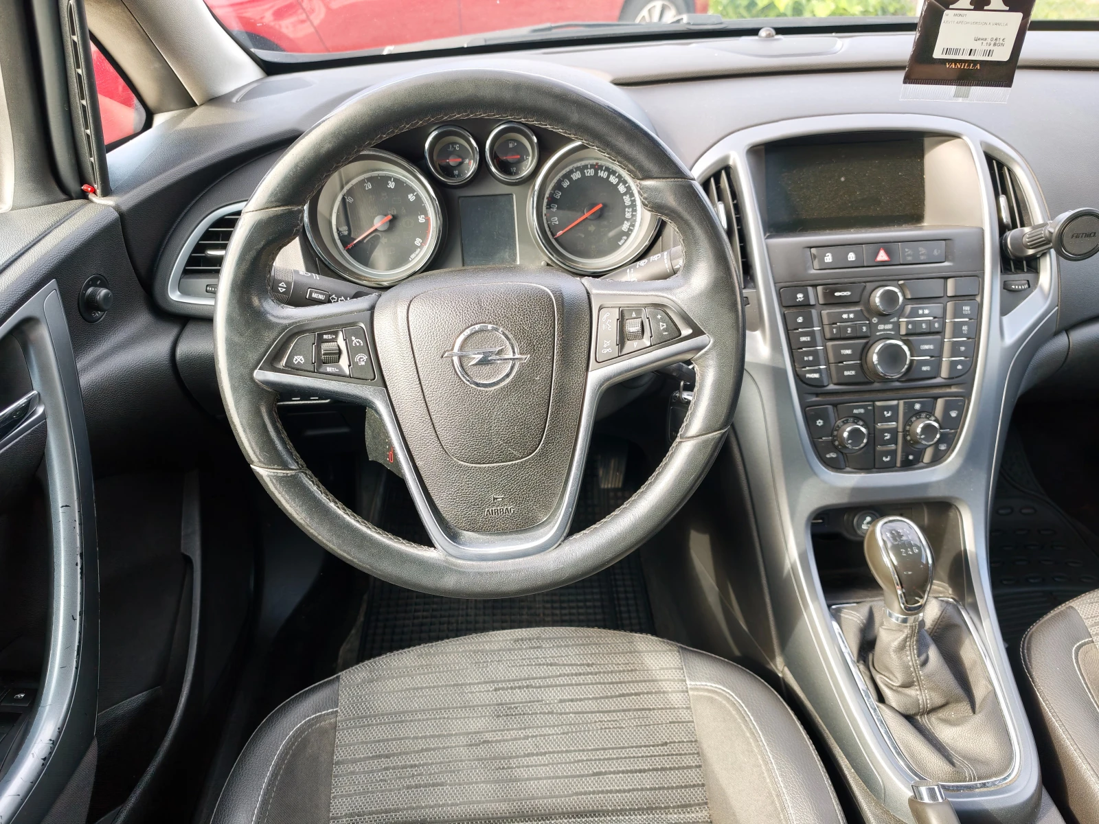 Opel Astra 1.6CDTI Facelift, снимка 14 - Автомобили и джипове - 56164966