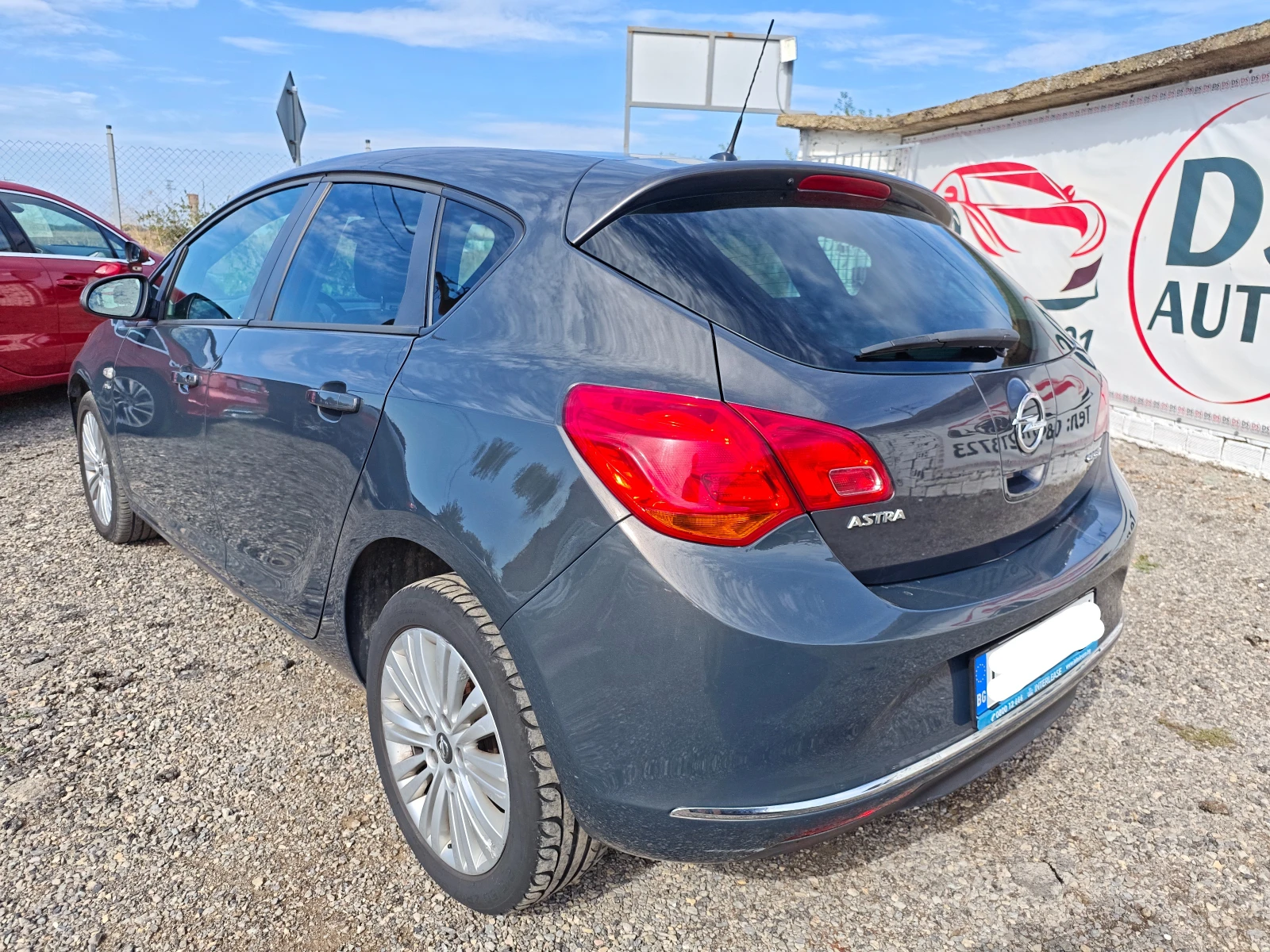 Opel Astra 1.6CDTI Facelift, снимка 3 - Автомобили и джипове - 56164966