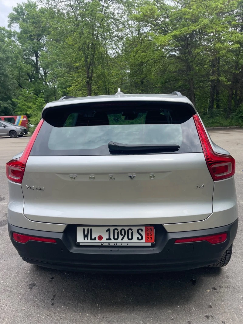 Volvo XC40 Т4, снимка 7 - Автомобили и джипове - 47034871