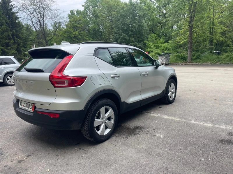 Volvo XC40 Т4, снимка 6 - Автомобили и джипове - 47034871