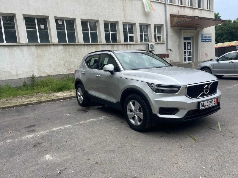 Volvo XC40 Т4, снимка 3 - Автомобили и джипове - 47034871