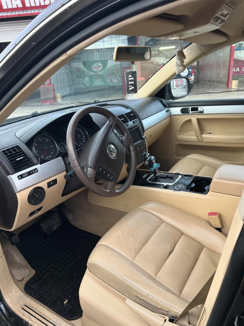 VW Touareg, снимка 10 - Автомобили и джипове - 47698173