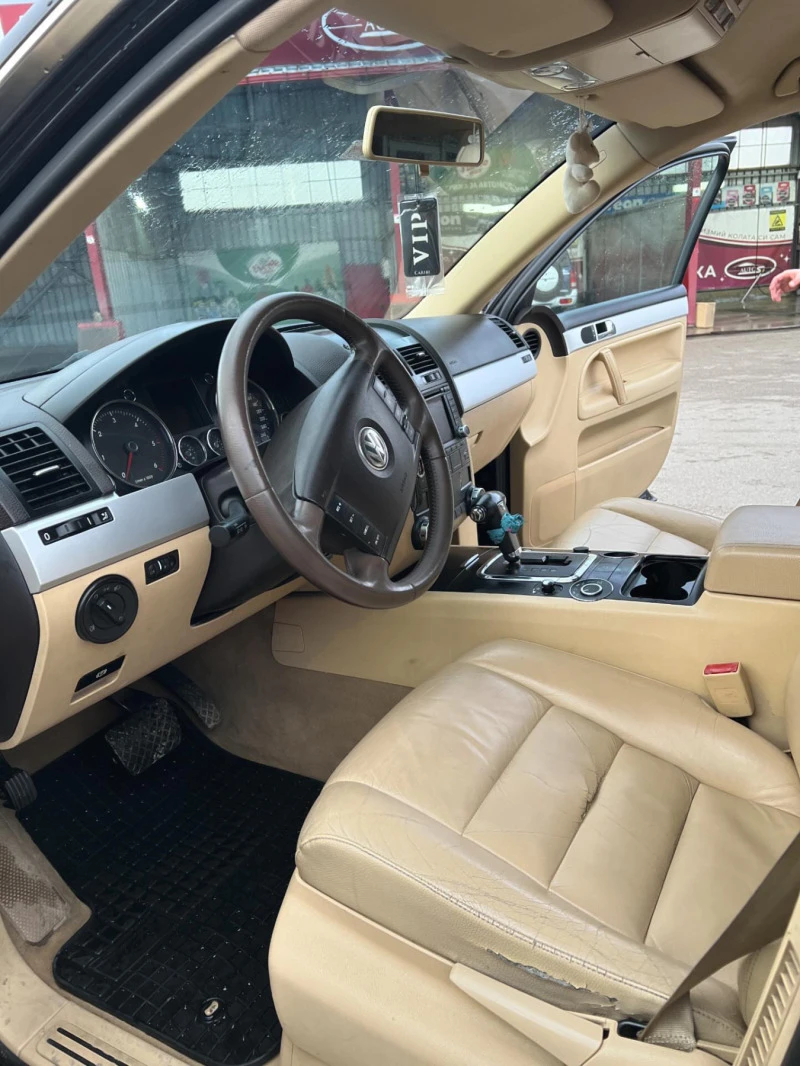 VW Touareg, снимка 6 - Автомобили и джипове - 47698173