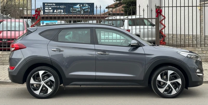 Hyundai Tucson 2.0 CRDI /4x4/Кожа/Панорама/Автоматик/ШВЕЙЦАРИЯ, снимка 2 - Автомобили и джипове - 52473431