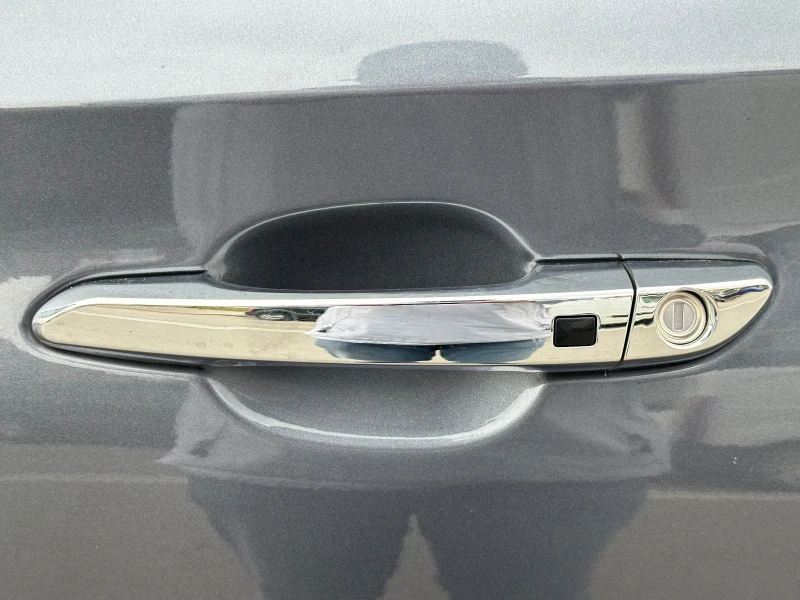 Hyundai Tucson 2.0 CRDI /4x4/Кожа/Панорама/Автоматик/ШВЕЙЦАРИЯ, снимка 16 - Автомобили и джипове - 52473431