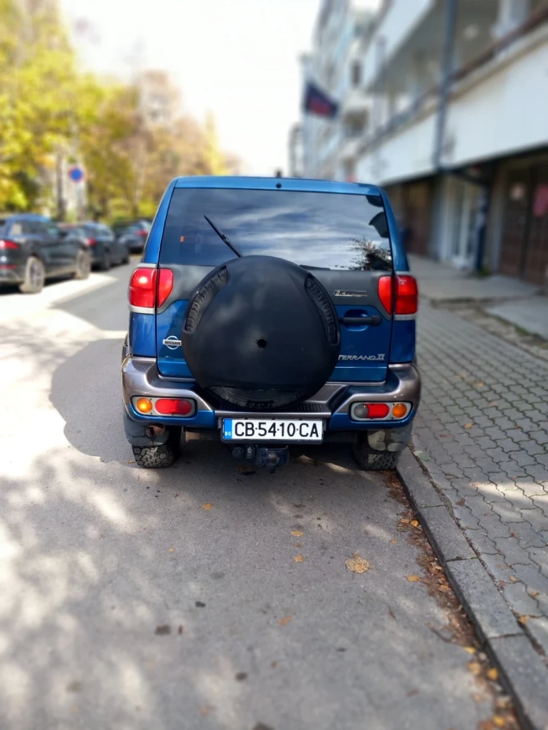 Nissan Terrano II 2.4, снимка 4 - Автомобили и джипове - 52498617