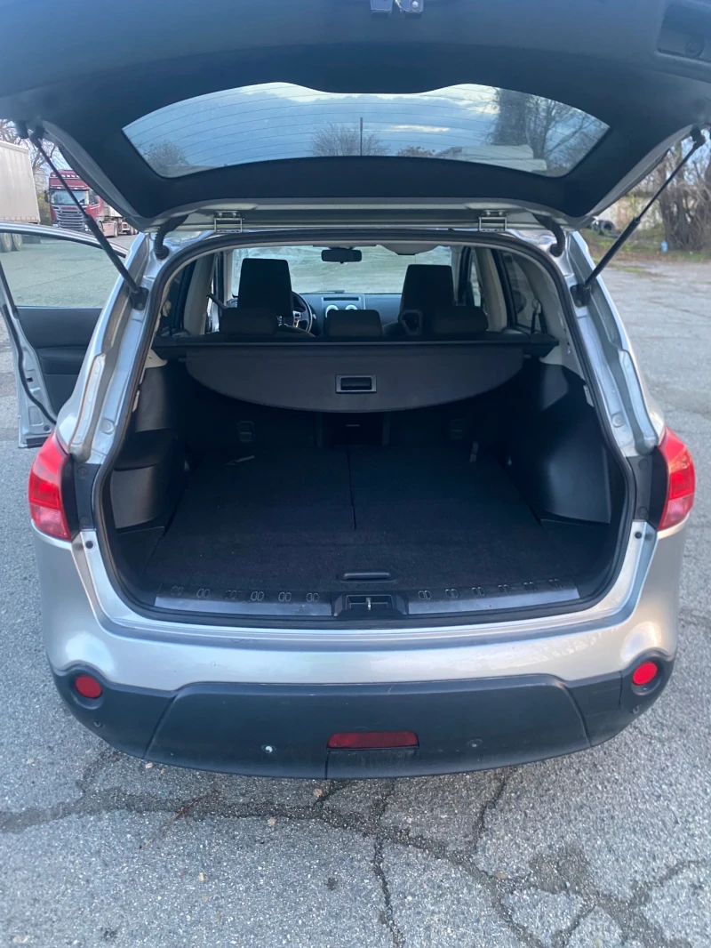 Nissan Qashqai 1.5 dCi, снимка 8 - Автомобили и джипове - 52614778