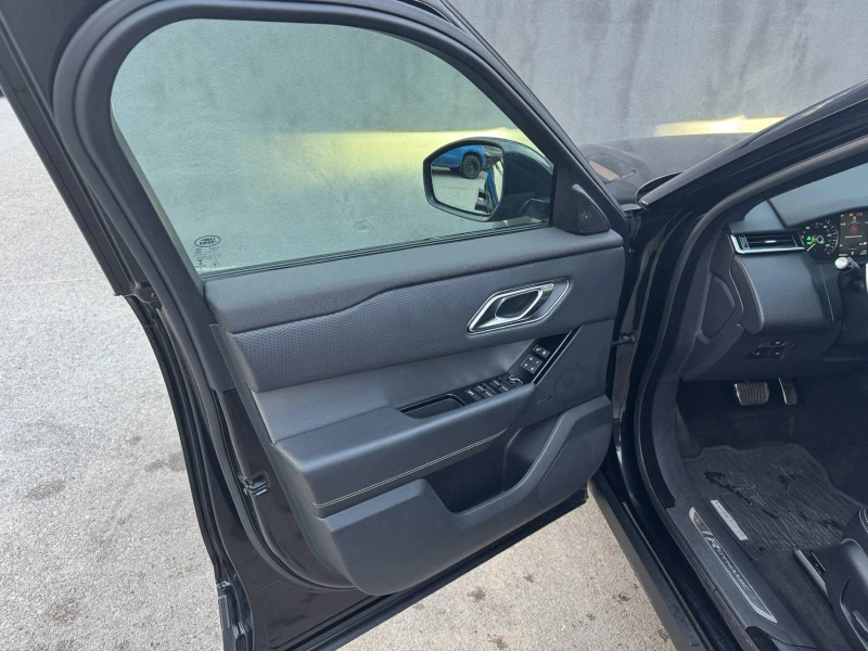 Land Rover Range Rover Velar D 180 AWD, снимка 8 - Автомобили и джипове - 52660743