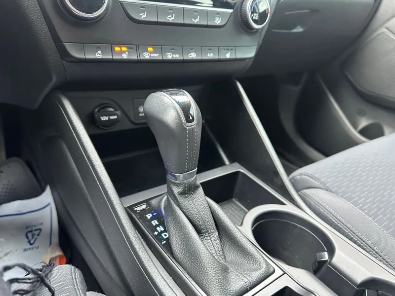 Hyundai Tucson Preferred FWD, снимка 12 - Автомобили и джипове - 53431228