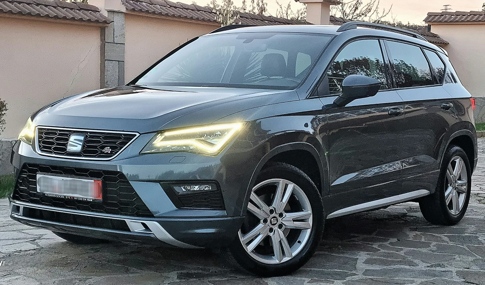 Seat Ateca FR/4Drive/LED/Pano/1-ви собственик/, снимка 1