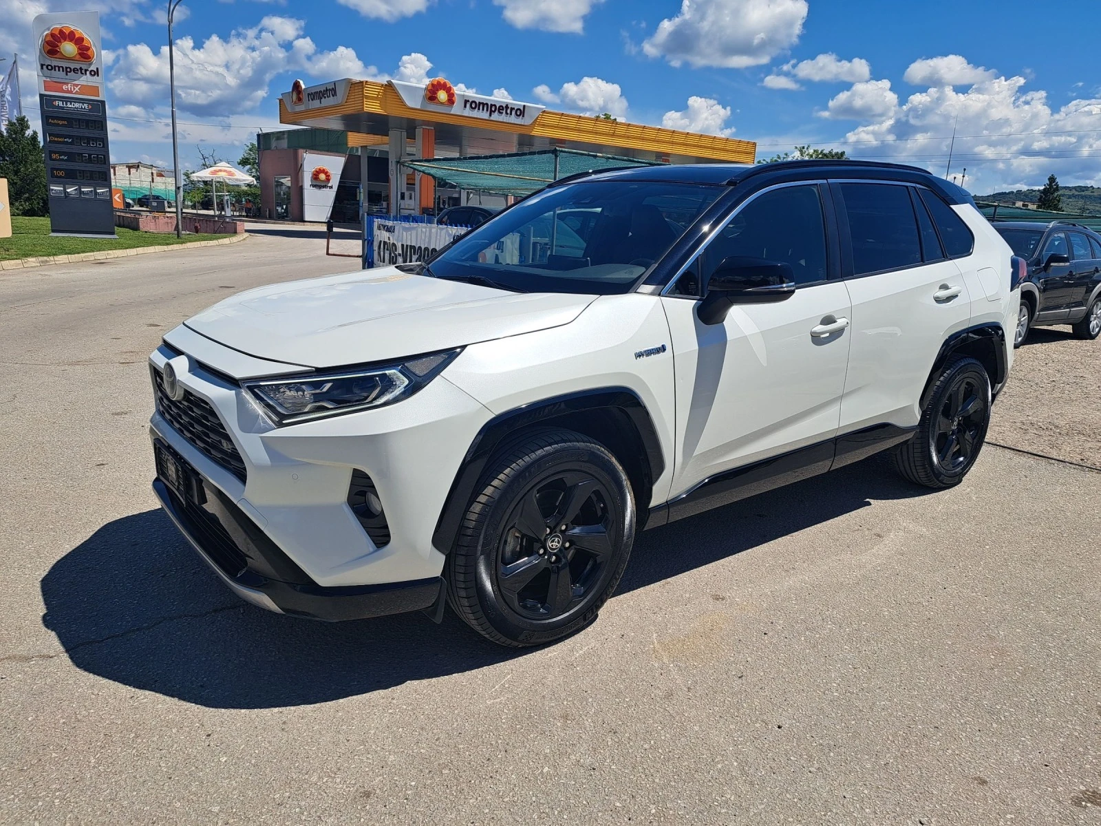 Toyota Rav4 HYBRID - изображение 3