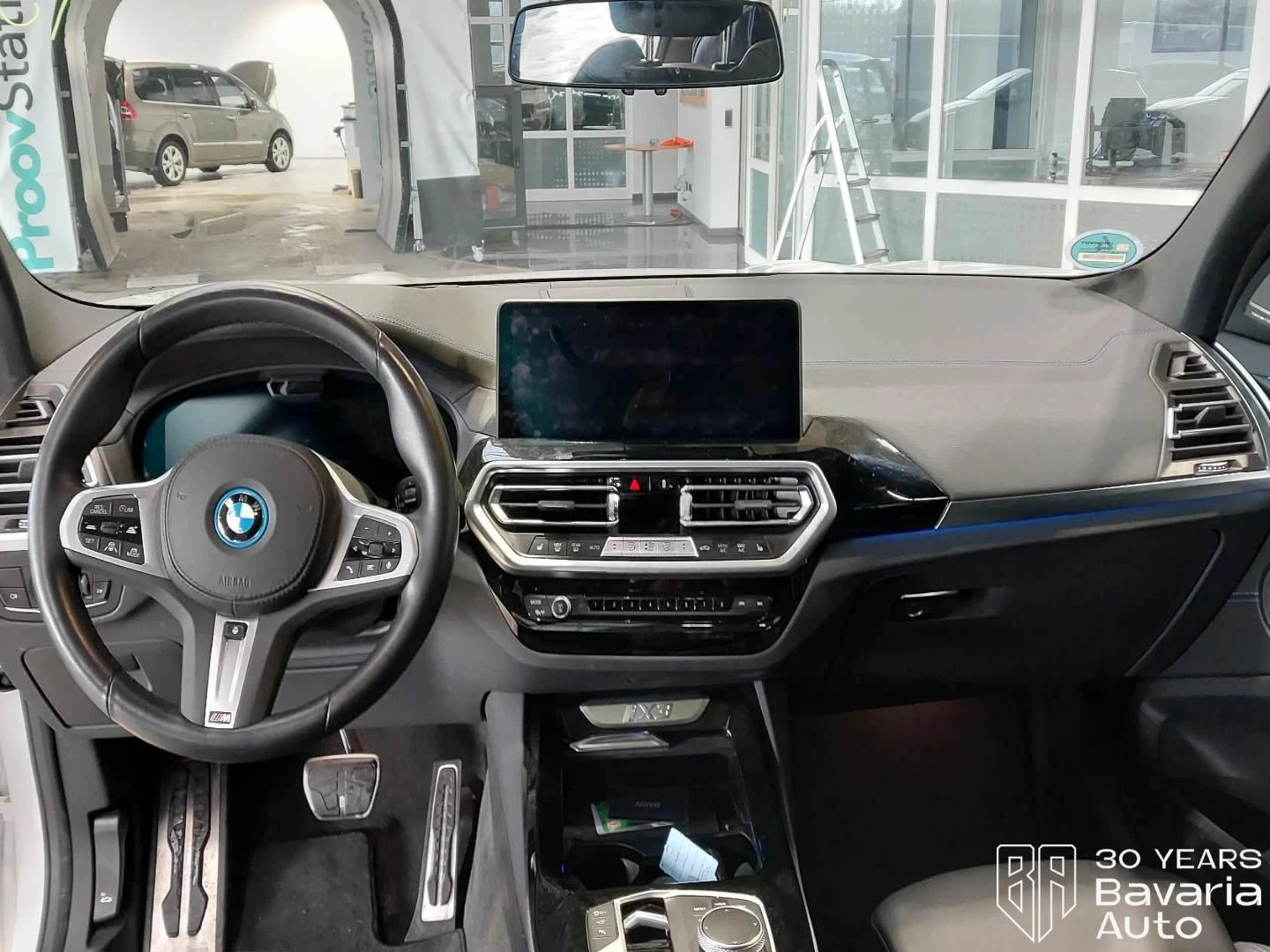 BMW iX3 Impressive - изображение 6