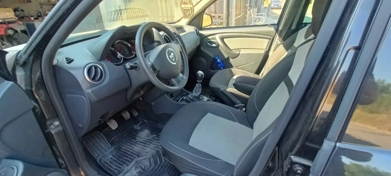 Dacia Duster, снимка 3 - Автомобили и джипове - 53809525