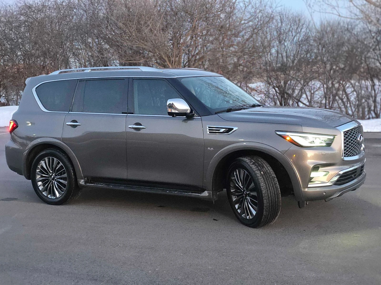 Infiniti QX80 LUXE АВТО КРЕДИТ, снимка 3 - Автомобили и джипове - 53957289